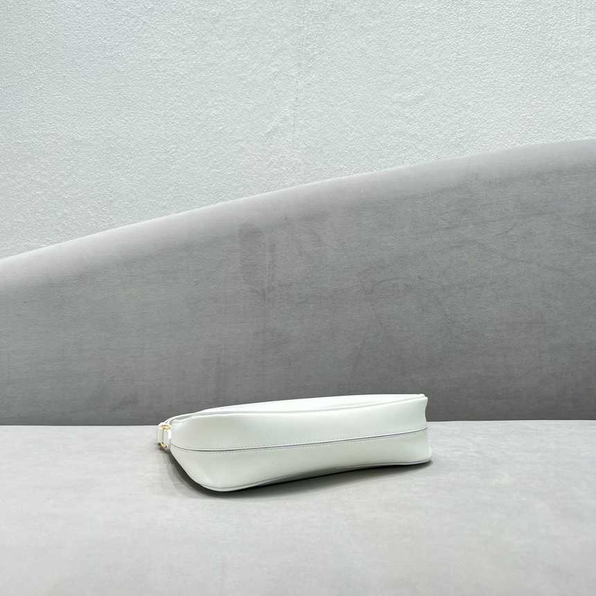프라다 리에디션 사피아노 호보백 | 23 x 17 x 6cm