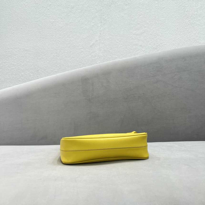 프라다 리에디션 사피아노 호보백 | 23 x 17 x 6cm