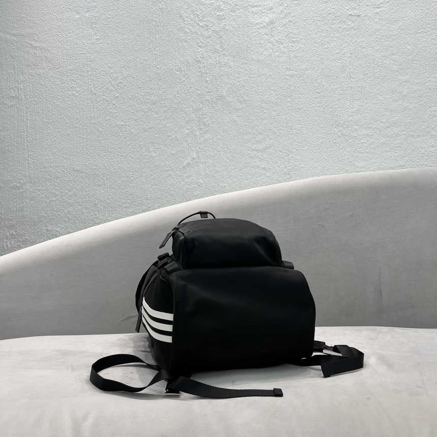 프라다 콜라보 리나일론 사피아노 백팩 2vz135 | 45 x 17 x 27cm
