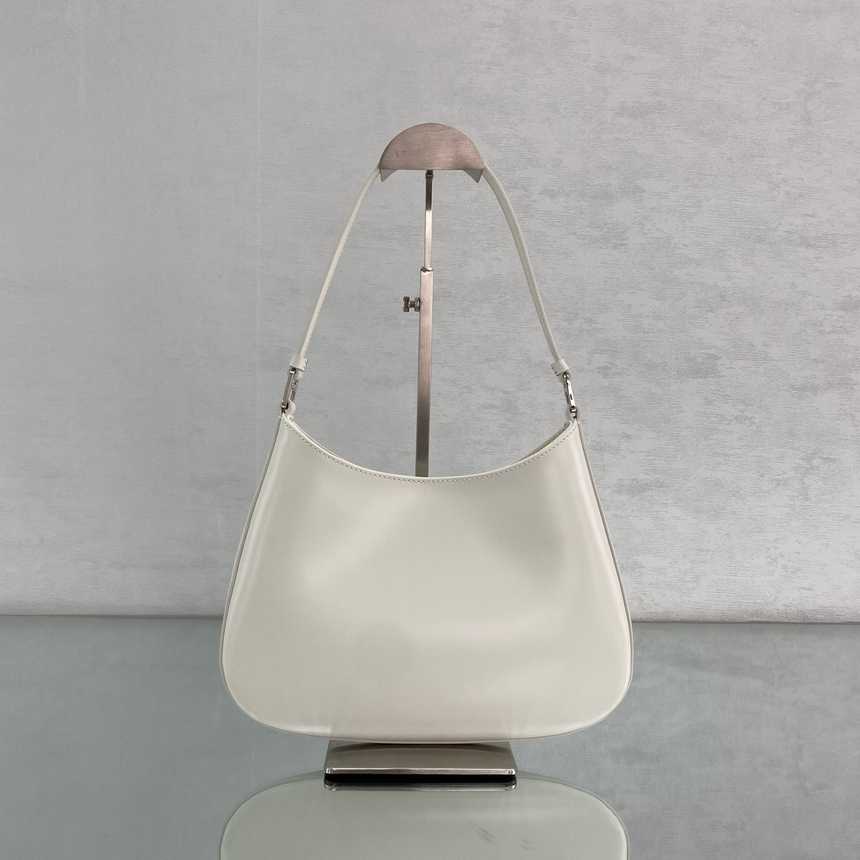 프라다 클레오백 27cm | 27 x 19 x 4.5cm