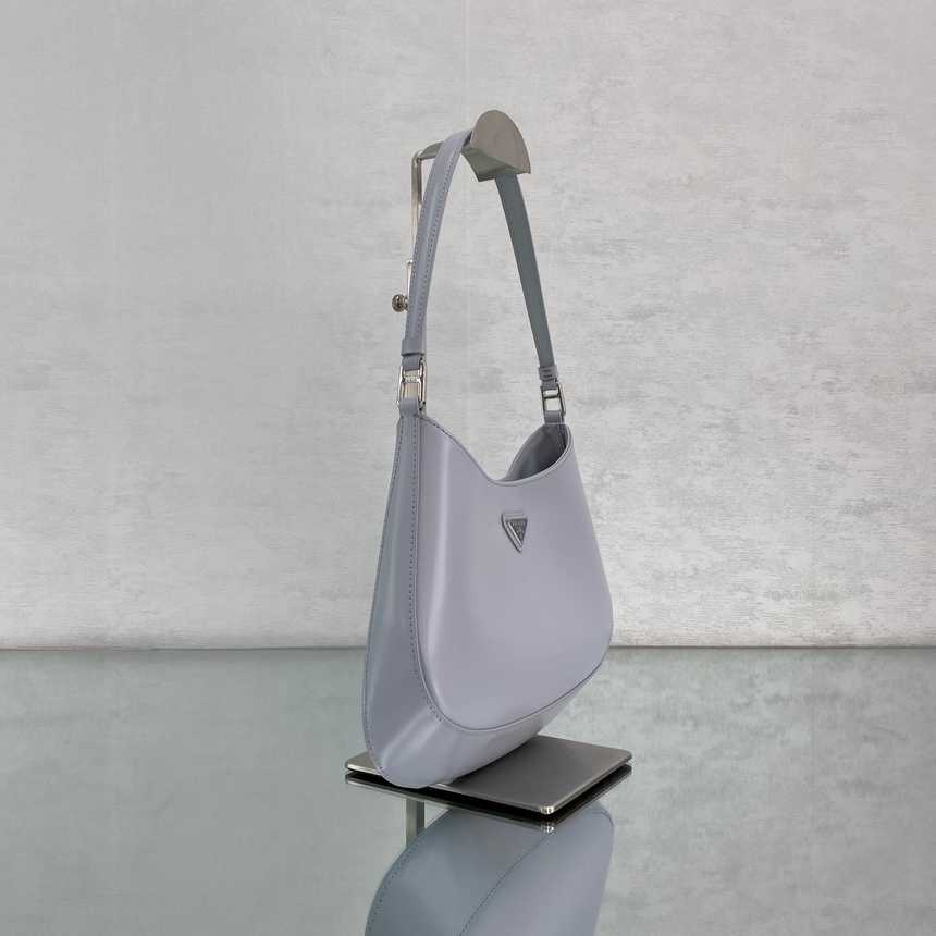 프라다 클레오백 27cm | 27 x 19 x 4.5cm