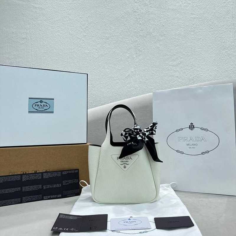 프라다 가죽 핸드백 1BA349 | 15.5 x 18 x 10cm