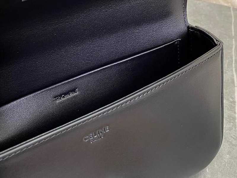 셀린느 퀴르 트리오페 블랙코팅 체인 숄더백 | ????????*????????*????????????