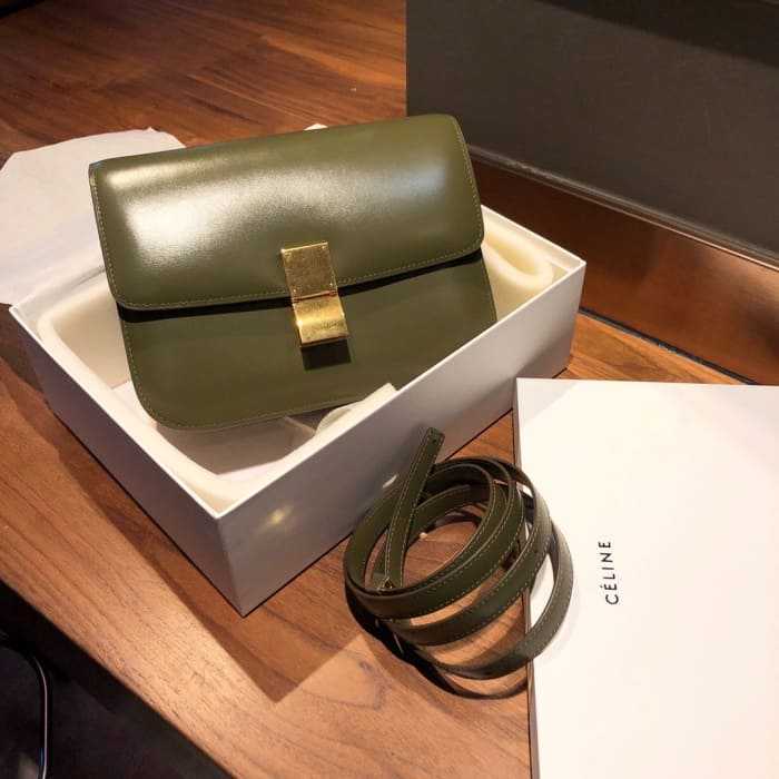 셀린느 클래식 박스 숄더백 미듐 | 24 x 18 x 7cm