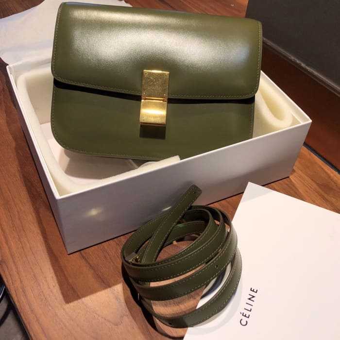 셀린느 클래식 박스 숄더백 미듐 | 24 x 18 x 7cm