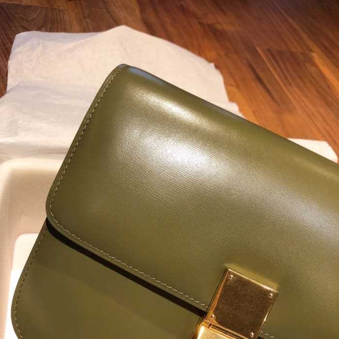 셀린느 클래식 박스 숄더백 미듐 | 24 x 18 x 7cm