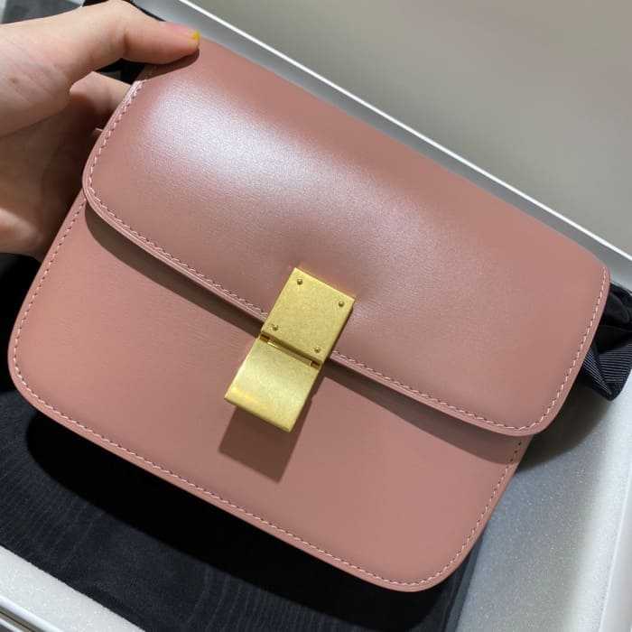 셀린느 클래식 박스백 틴 | 18.5 x 15.5 x 6cm