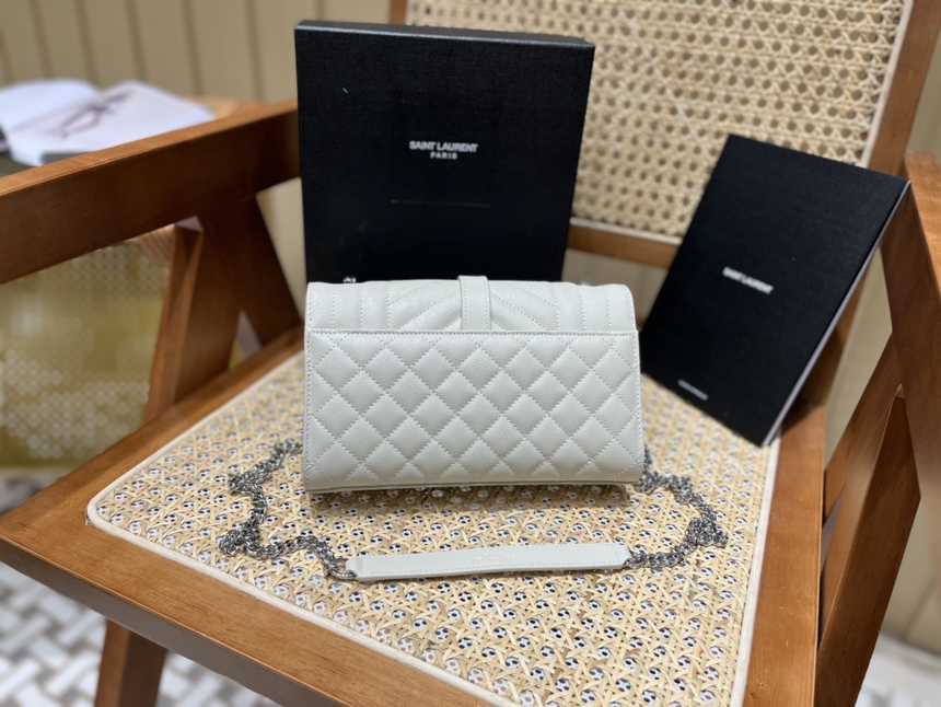 입생로랑 엔벨로프 숄더백 스몰 526286 | 21 x 13 x 6cm