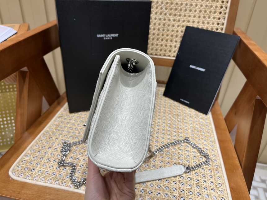 입생로랑 엔벨로프 숄더백 스몰 526286 | 21 x 13 x 6cm