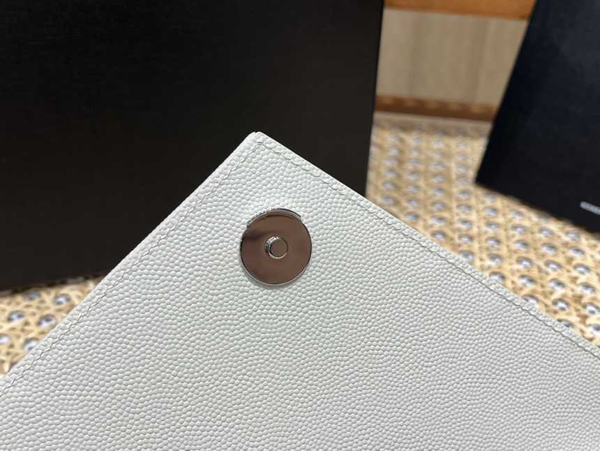 입생로랑 엔벨로프 숄더백 스몰 526286 | 21 x 13 x 6cm