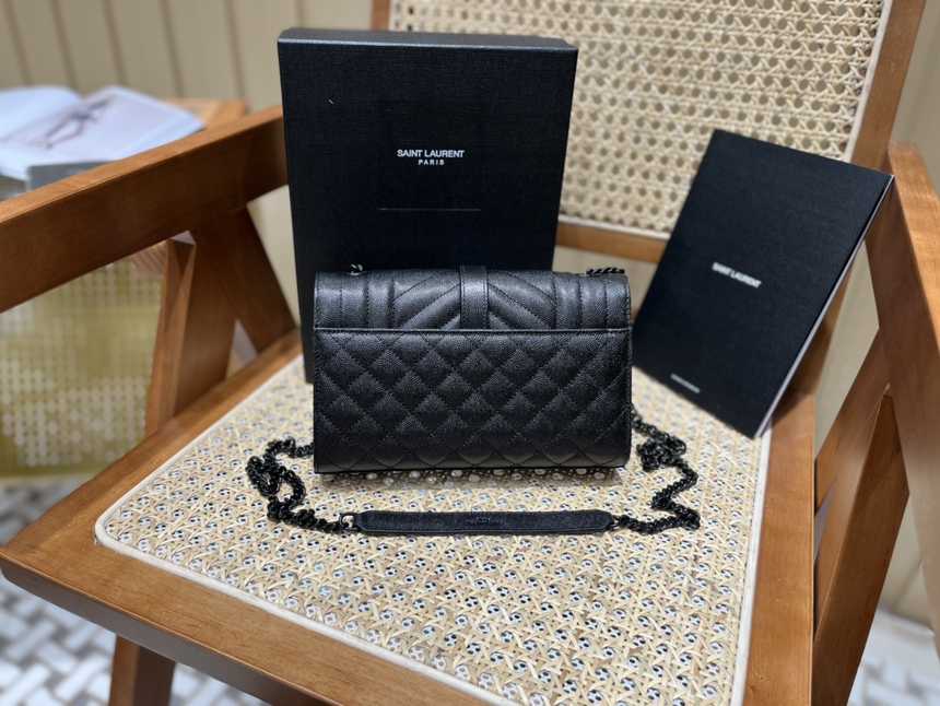 입생로랑 엔벨로프 숄더백 스몰 526286 | 21 x 13 x 6cm