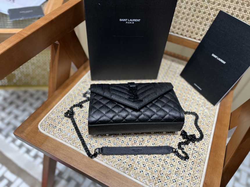 입생로랑 엔벨로프 숄더백 스몰 526286 | 21 x 13 x 6cm