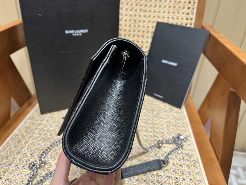 입생로랑 엔벨로프 숄더백 스몰 526286 | 21 x 13 x 6cm