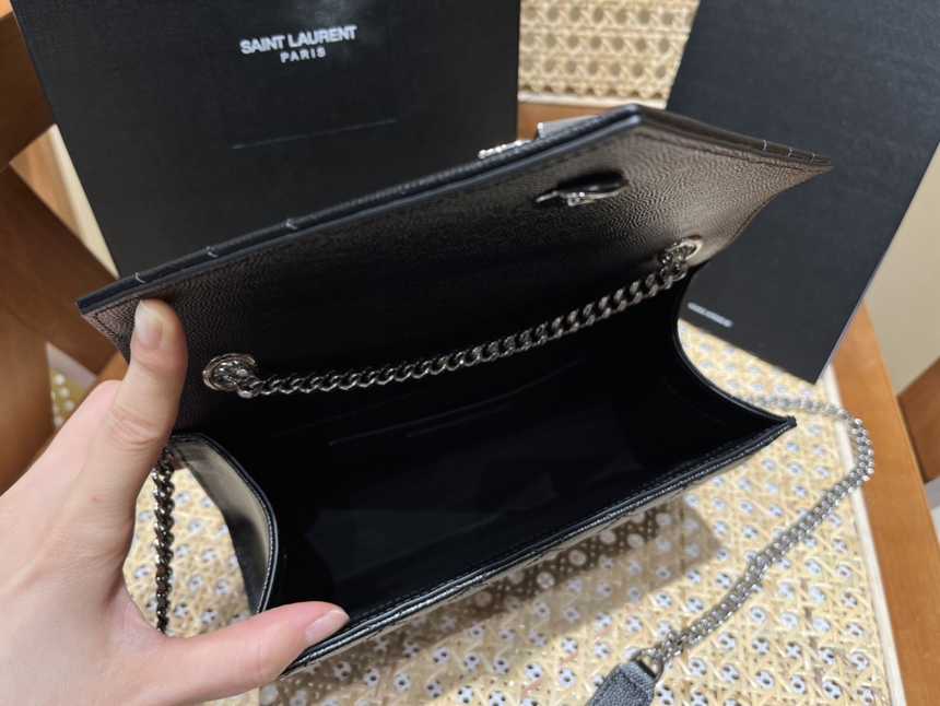 입생로랑 엔벨로프 숄더백 스몰 526286 | 21 x 13 x 6cm