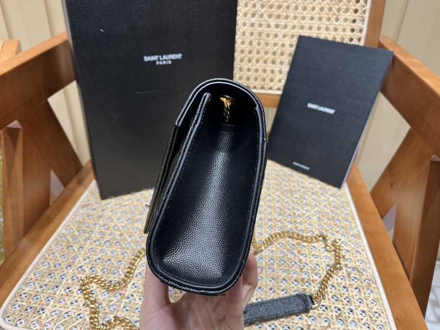 입생로랑 엔벨로프 숄더백 스몰 526286 | 21 x 13 x 6cm