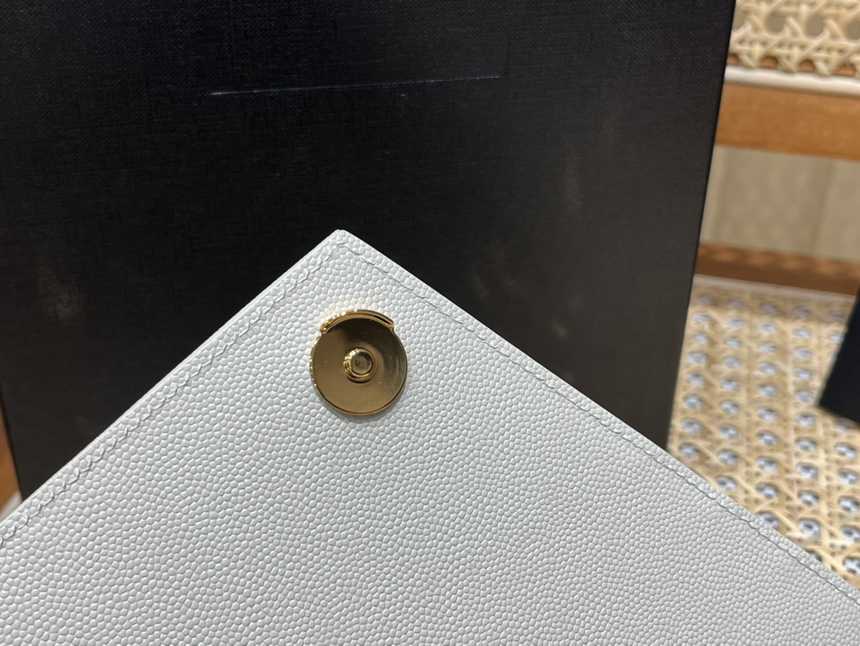 입생로랑 엔벨로프 숄더백 미디움 487206 | 24 x 17.5 x 6cm