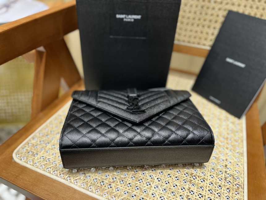 입생로랑 엔벨로프 숄더백 미디움 487206 | 24 x 17.5 x 6cm