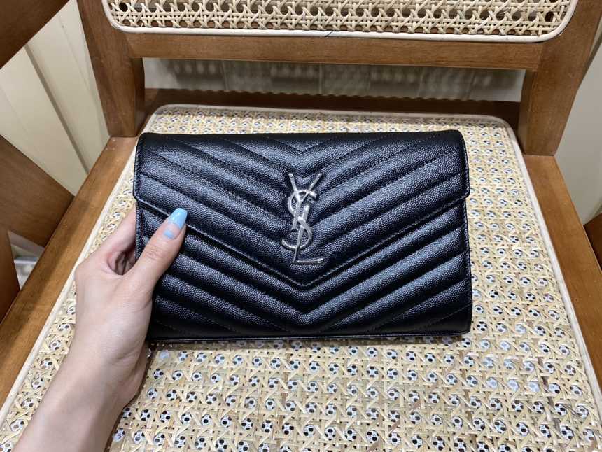 입생로랑 엔벨로프 체인 숄더백 377828 | 22.5 x 14 x 4cm