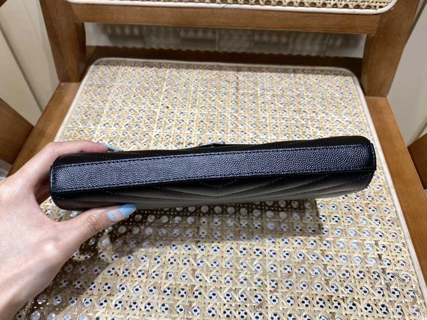 입생로랑 엔벨로프 체인 숄더백 377828 | 22.5 x 14 x 4cm