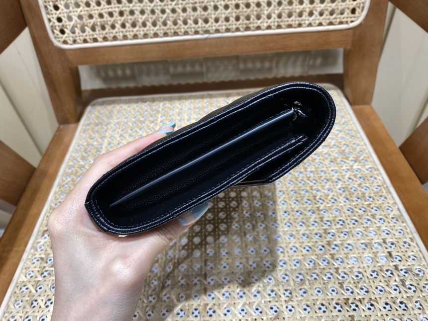 입생로랑 엔벨로프 체인 숄더백 377828 | 22.5 x 14 x 4cm