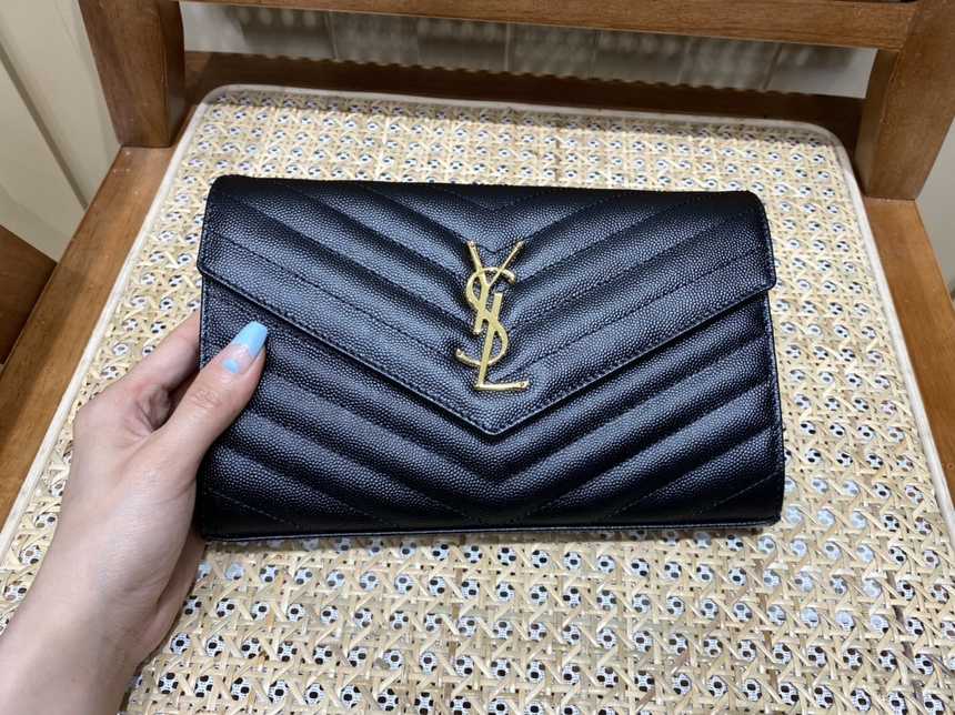 입생로랑 엔벨로프 체인 숄더백 377828 | 22.5 x 14 x 4cm