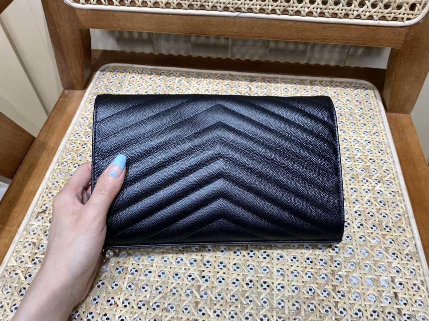입생로랑 엔벨로프 체인 숄더백 377828 | 22.5 x 14 x 4cm