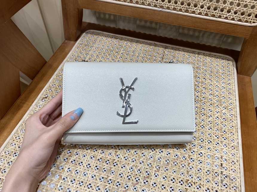입생로랑 케이트 숄더백 스몰 469390 | 20 x 12.5 x 5cm