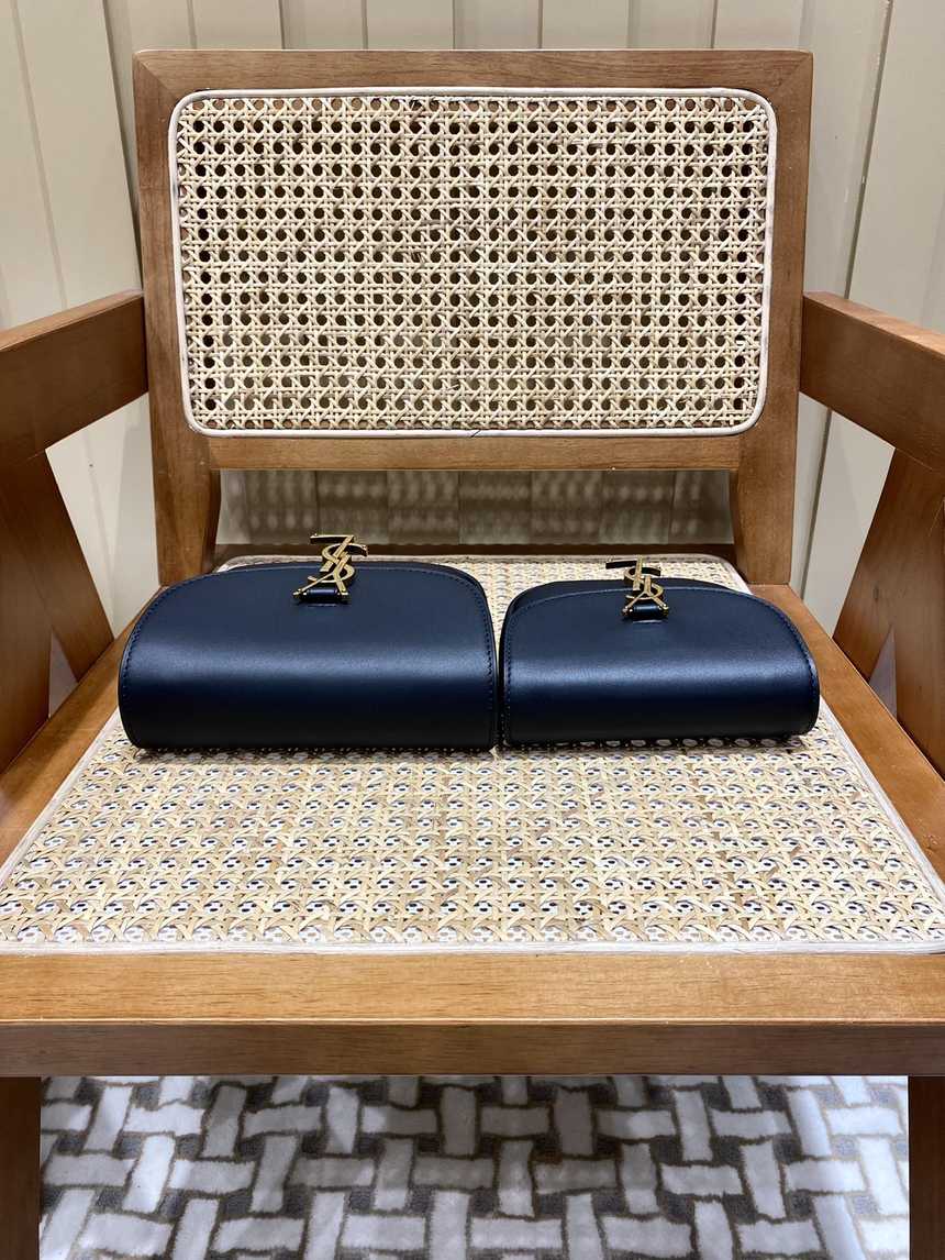 입생로랑 카이아 숄더백 미니623097 / 스몰619740 | 미니 15 x 14 x 4.5/스몰 18.5 x 15.5 x 5.5cm