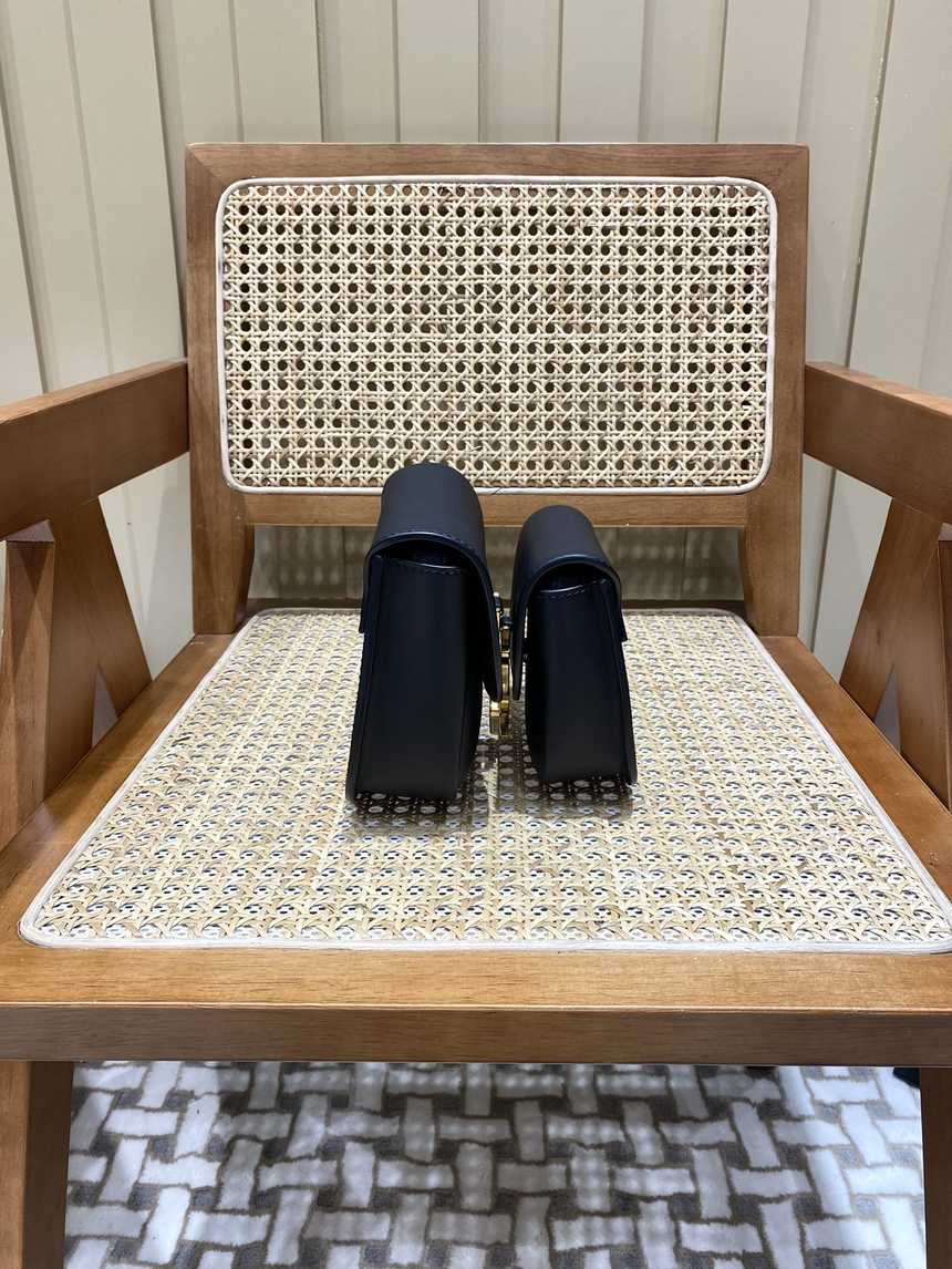 입생로랑 카이아 숄더백 미니623097 / 스몰619740 | 미니 15 x 14 x 4.5/스몰 18.5 x 15.5 x 5.5cm