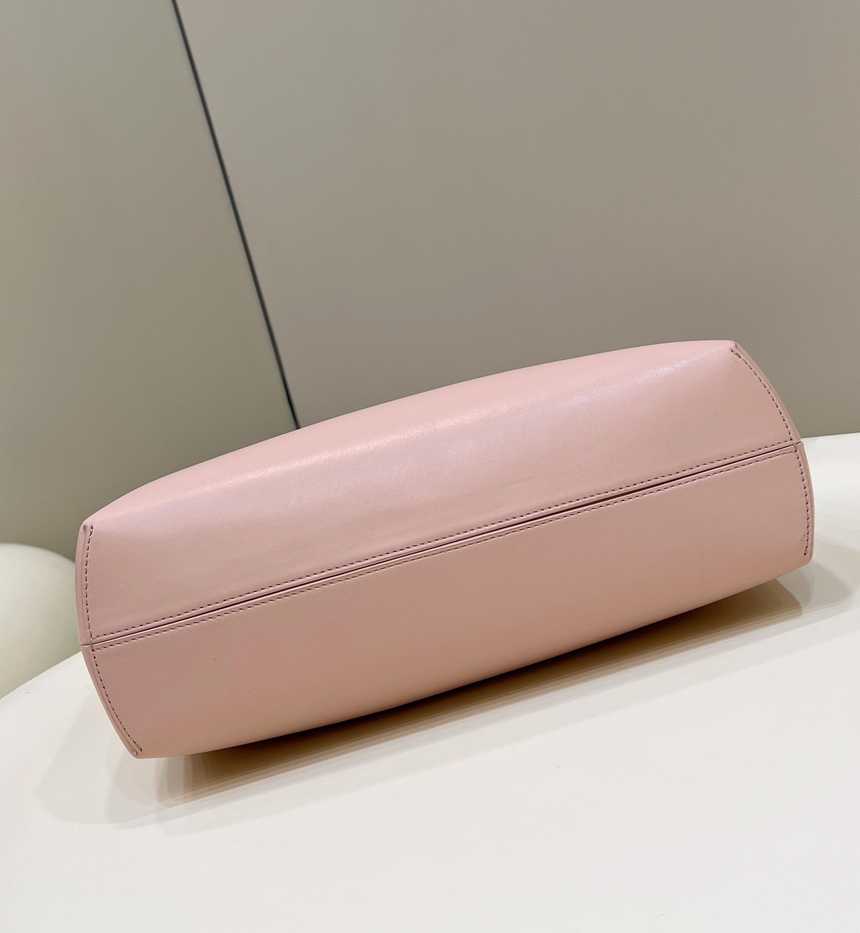 펜디 퍼스트백 미디움 | 32.5 x 15 x 23.5cm