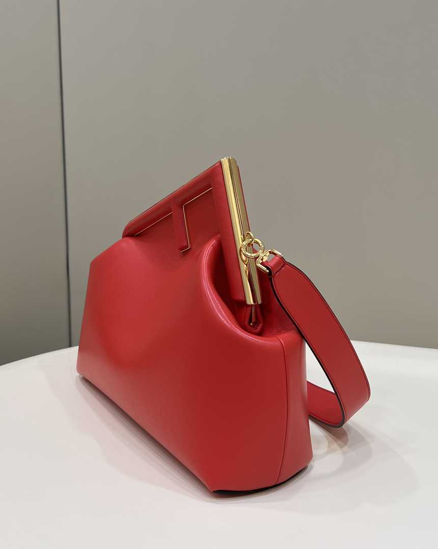 펜디 퍼스트백 미디움 | 32.5 x 15 x 23.5cm