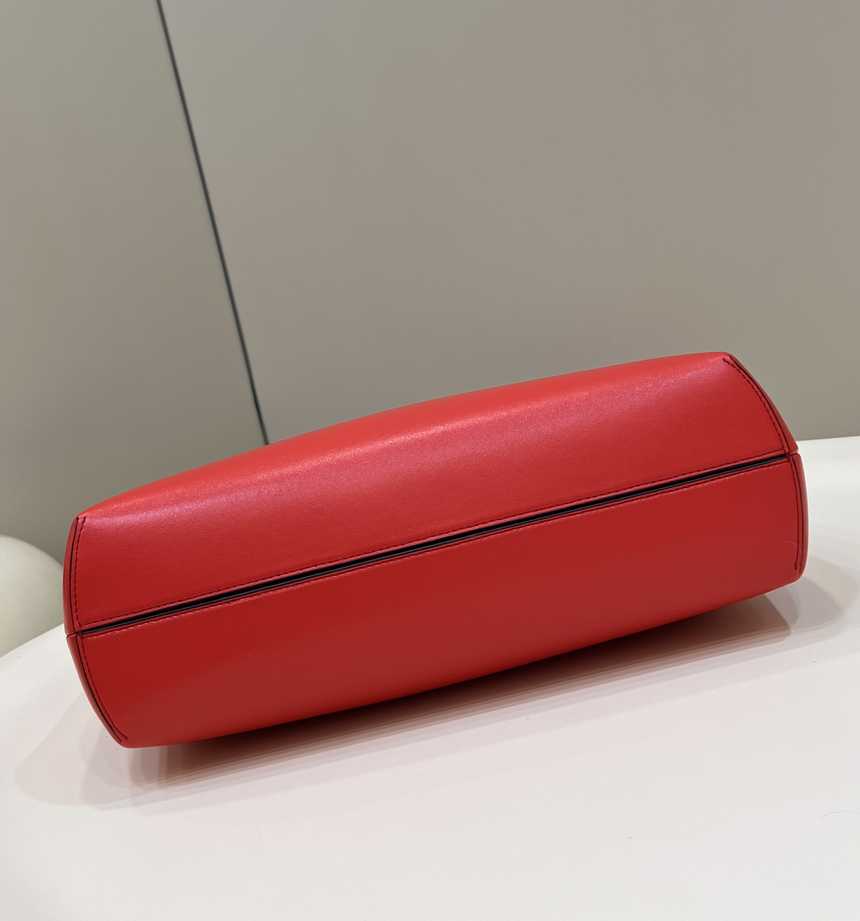 펜디 퍼스트백 미디움 | 32.5 x 15 x 23.5cm