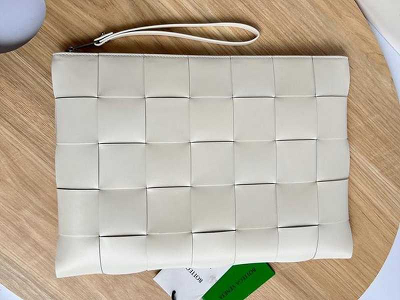 보테가 인트레치아토 클러치백 649616 | 35 x 25 x 1cm