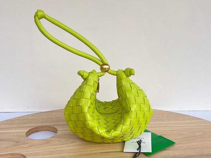 보테가 턴백 701023 | 29 x 19 x 3cm