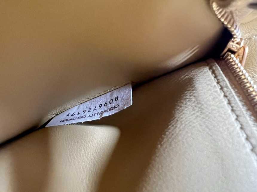 보테가 패딩 카세트백 | 26 x 18 x 8cm