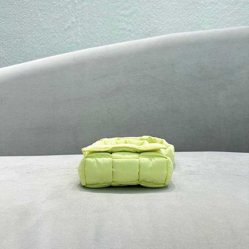 보테가 패딩 테크 카세트백 미니 | 13 x 9 x 4cm