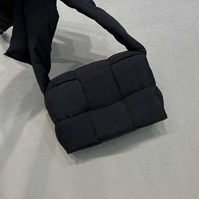 보테가 패딩 테크 카세트백 미니 | 13 x 9 x 4cm