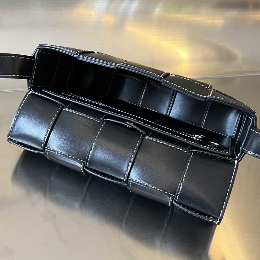 보테가베네타 스티치 카세트백 758105 | 23 x 15 x 5cm