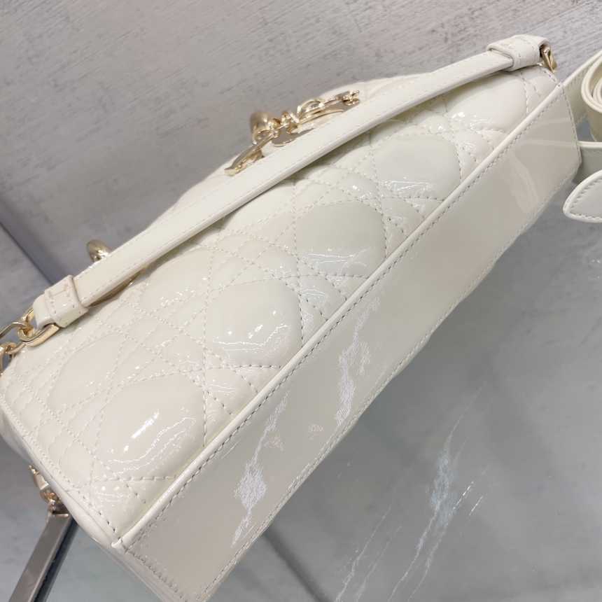 디올 D-JOY 까나쥬 레이디백 스몰 핸드백 M0613 | 22 x 12 x 6cm