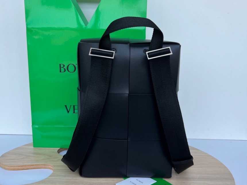 보테가 베네타 우븐 아르코 백팩 680092 | 34 x 24 x 12cm