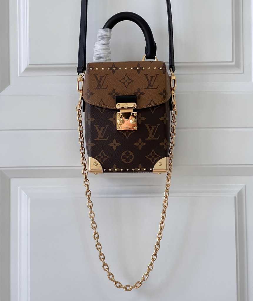 루이비통 카메라 박스백 M82465 | 12.5 x 17.6 x 6cm