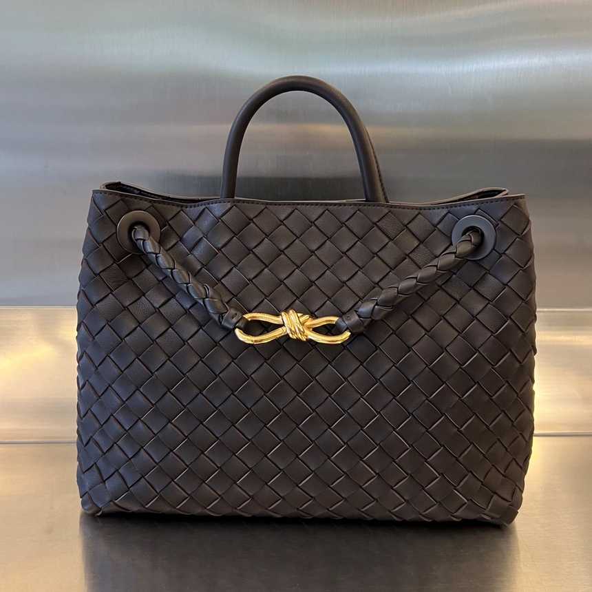 보테가 베네타 미디엄 안디아모 토트백 743572 | 32.5 x 24 x 12cm