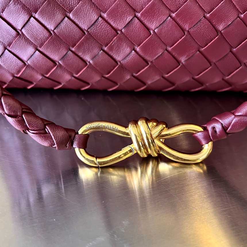 보테가 베네타 미디엄 안디아모 토트백 743572 | 32.5 x 24 x 12cm