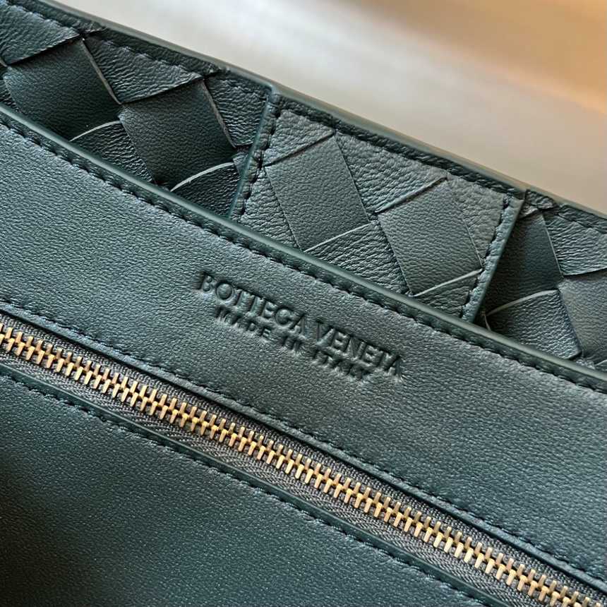 보테가 베네타 미디엄 안디아모 토트백 743572 | 32.5 x 24 x 12cm
