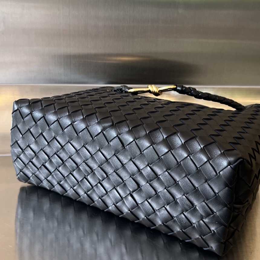 보테가 베네타 미디엄 안디아모 토트백 743572 | 32.5 x 24 x 12cm