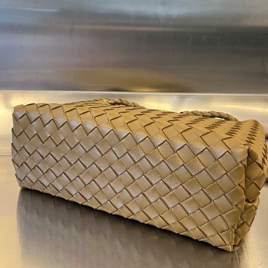 보테가 베네타 미디엄 안디아모 토트백 743572 | 32.5 x 24 x 12cm