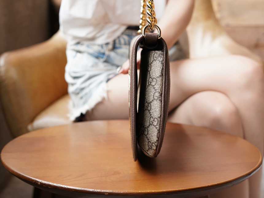 구찌 블론디 캔버스 숄더백 크로스백 699268 | 28 x 16 x 4cm