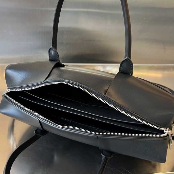 보테가베네타 아르코 브리프케이스 서류가방 토트백 746358 | 36 x 28 x 12cm