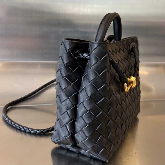 보테가베네타 안디아모 핸드백 스몰 743568 | 25 x 22 x 10.5cm