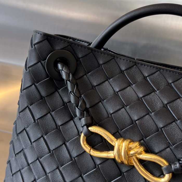 보테가베네타 안디아모 핸드백 스몰 743568 | 25 x 22 x 10.5cm